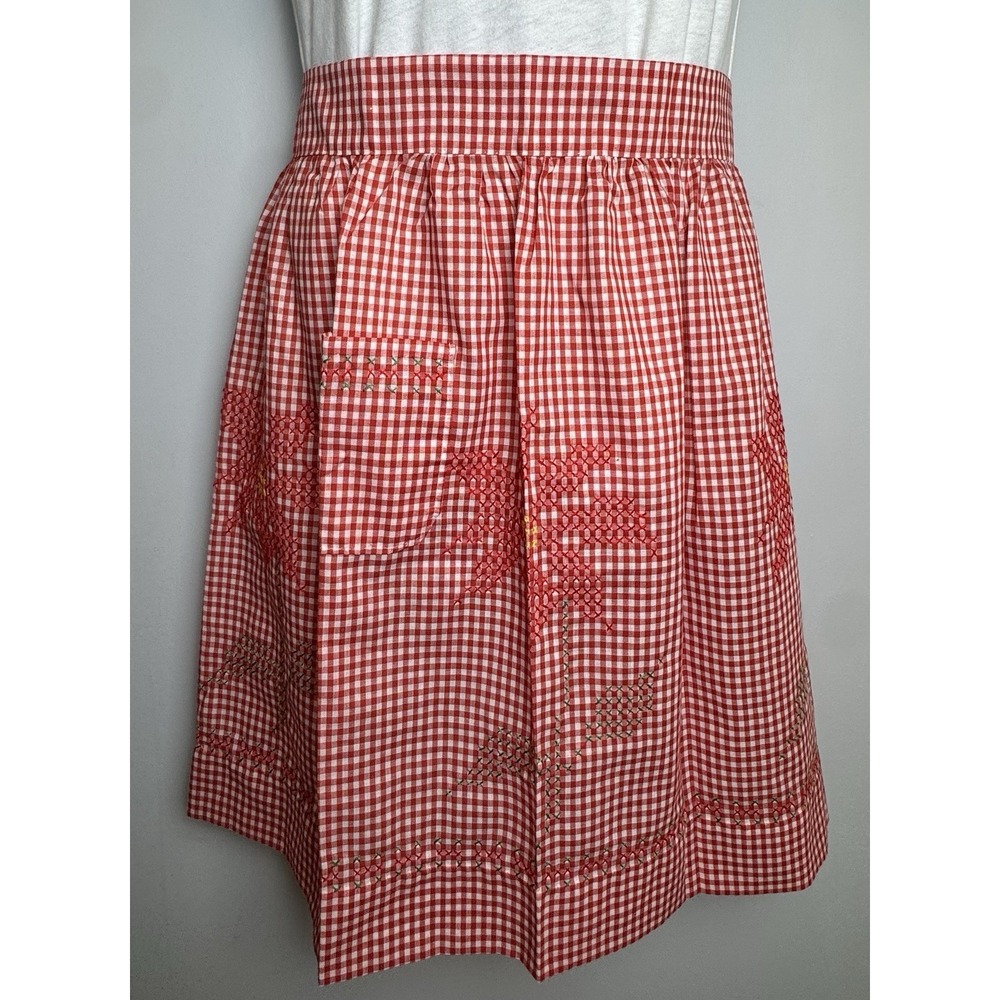Vintage Handmade Red & White Gingham Apron Floral Cross Stitch Embroidery